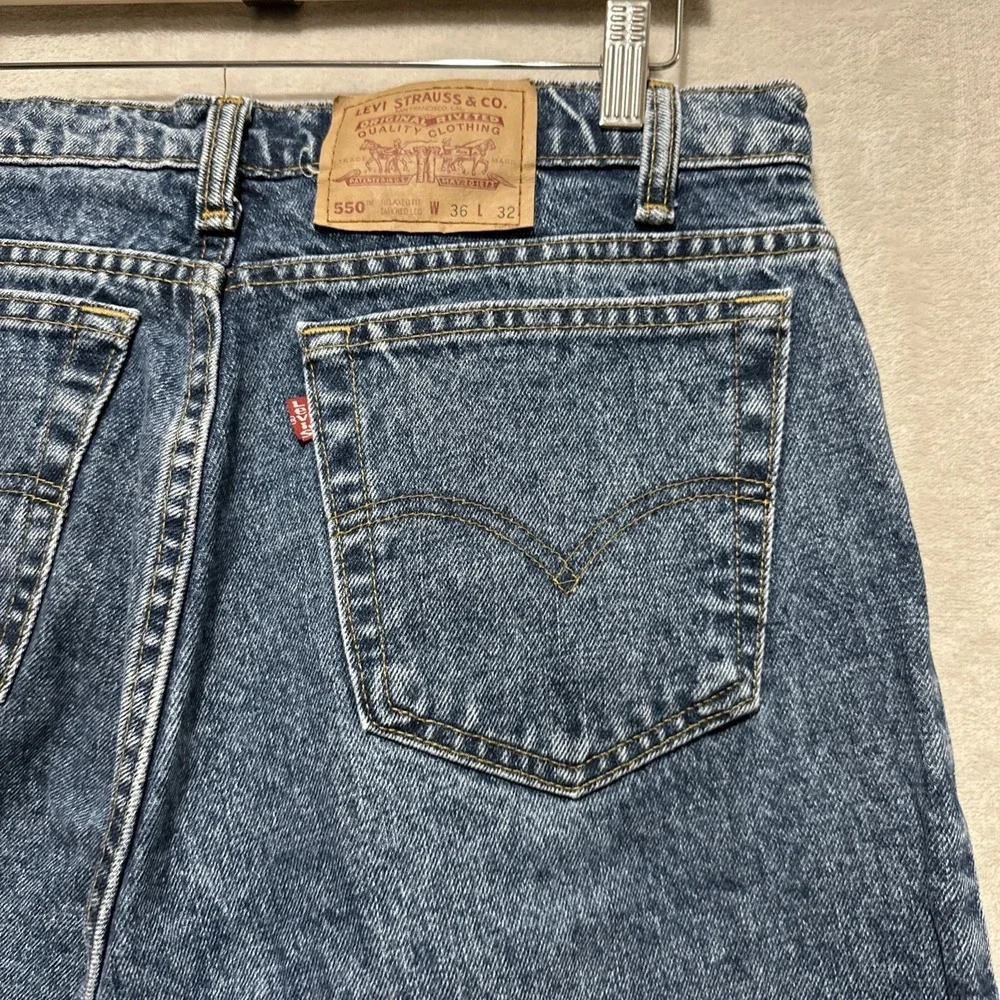 VTG‎ Levi's 550 Relaxed Fit Tapered Leg Men's Jeans Sz 36 Stonewash Canada Made